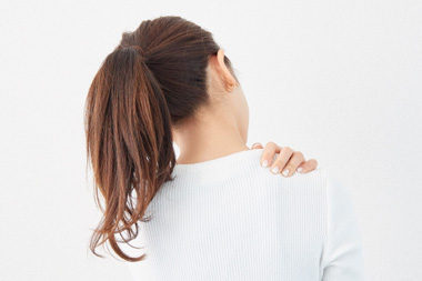 背中にも痛みが出てきた場合の坐骨神経痛の対処法