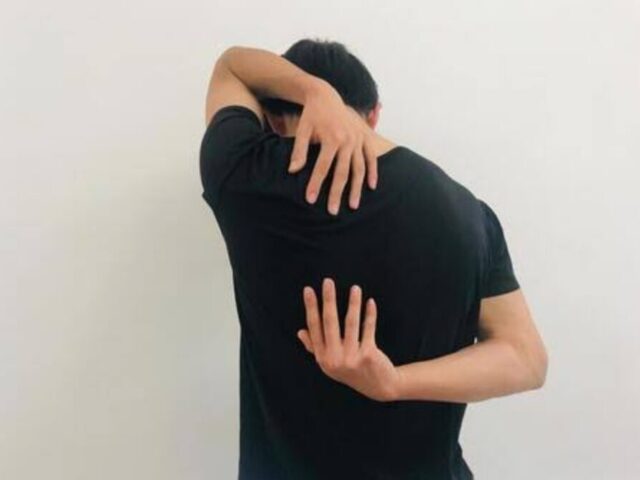 整体で肩こり＋背中のハリも同時に改善！根本原因と解消法を徹底解説