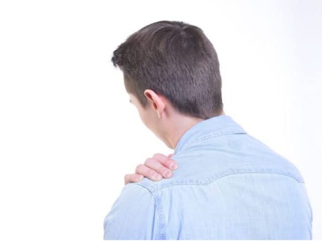整体で肩甲骨をゆるめると肩こりが消える理由とは？根本改善のヒント